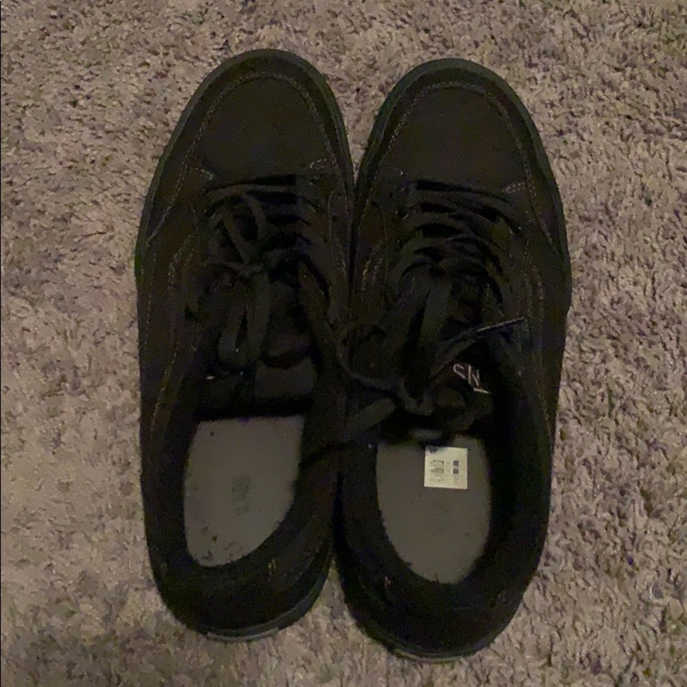 Vans old skool black shoes